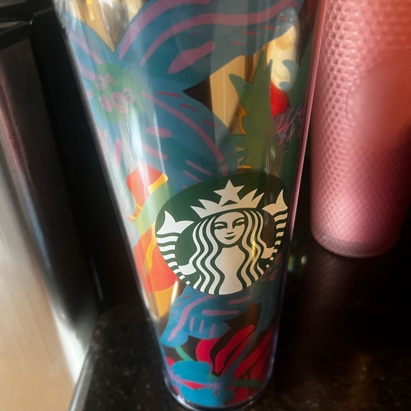 24 Starbucks Cups! - Picture 4 of 10